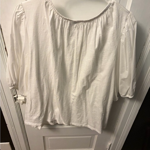 Old Navy White Blouse with Puff Sleeves - Picture 2 of 3
